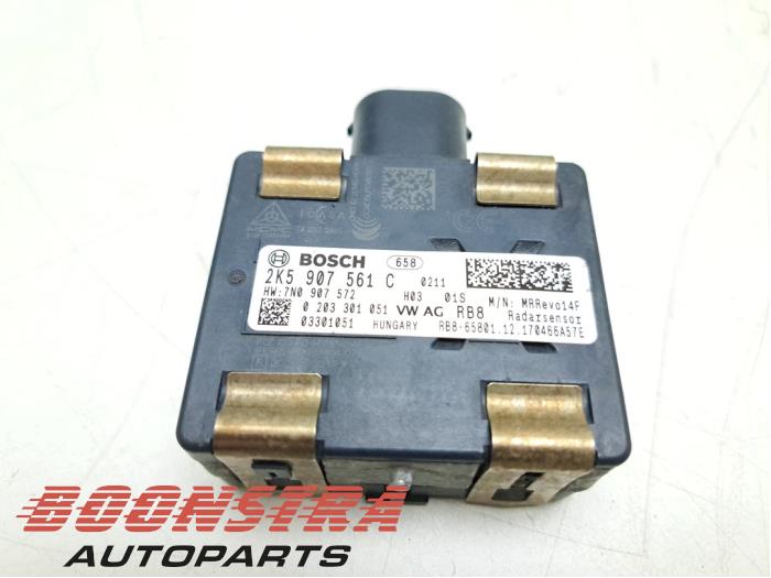 Begagnade Radarsensor Volkswagen Caddy IV 2.0 TDI 102 Pris € 174,95 Marginaltabell erbjuds av Boonstra Autoparts