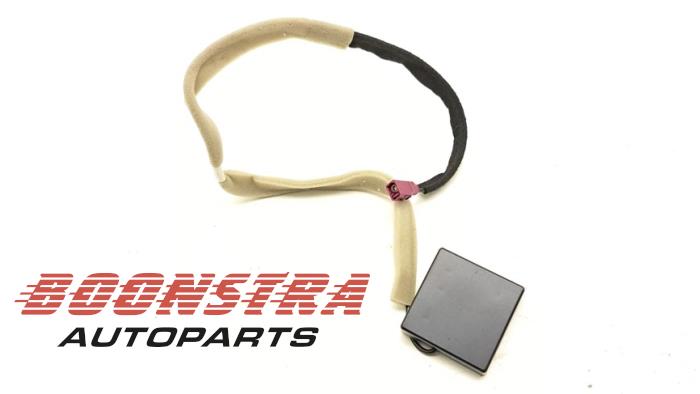 Gebrauchte Antenne bluetooth Renault Talisman Estate (RFDK) 1.3 TCE 140 16V Preis € 60,44 Mit Mehrwertsteuer angeboten von Boonstra Autoparts
