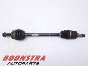 Begagnade Drivaxel, vänster fram Seat Mii 1.0 12V Pris € 30,19 Inklusive moms erbjuds av Boonstra Autoparts