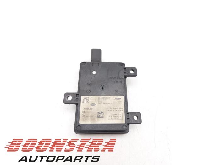 Begagnade Dödvinkelsensor Landrover Range Rover Velar (LY) 2.0 16V P300 AWD Pris € 99,95 Marginaltabell erbjuds av Boonstra Autoparts