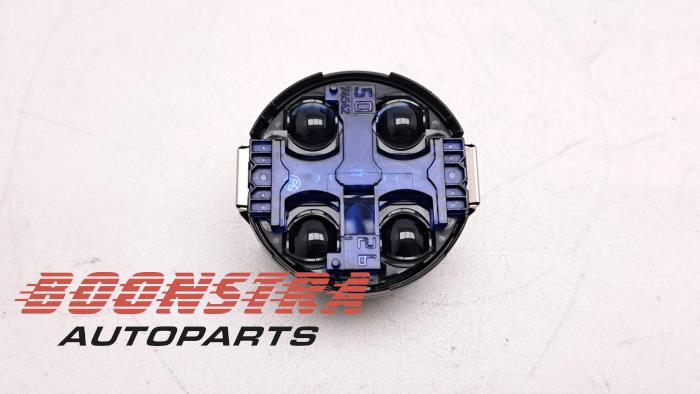 Begagnade Regnsensor Maserati Quattroporte VI 3.0 Diesel Pris € 49,95 Marginaltabell erbjuds av Boonstra Autoparts