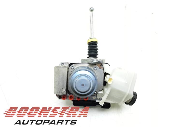 Używane Pompa ABS Audi e-tron (GEN) 50 quattro Cena € 592,84 Z VAT oferowane przez Boonstra Autoparts