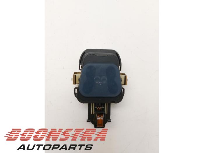 Begagnade Regnsensor Mercedes GLE (W166) 350d 3.0 V6 24V BlueTEC 4-Matic Pris € 29,95 Marginaltabell erbjuds av Boonstra Autoparts