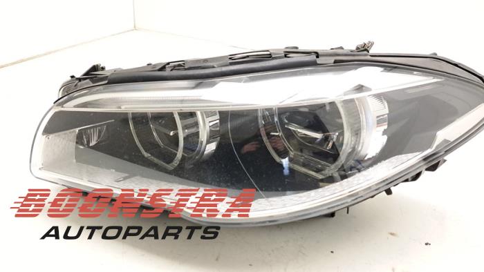 Używane Reflektor lewy BMW B5 (F10) Cena € 1.572,94 Z VAT oferowane przez Boonstra Autoparts