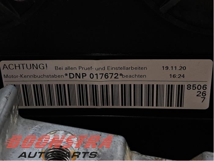 Engine from a Volkswagen Golf VIII (CD1) 2.0 GTI 16V 2020