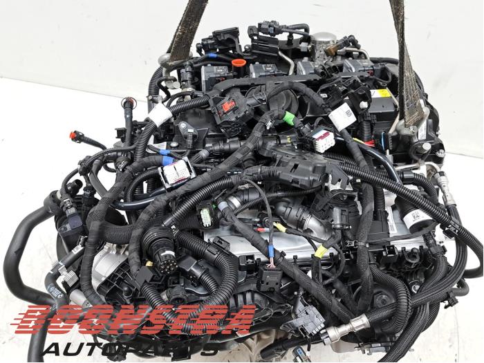 Engine from a BMW 5 serie (G60) 530e 2.0 TwinPower Turbo 16V 2025
