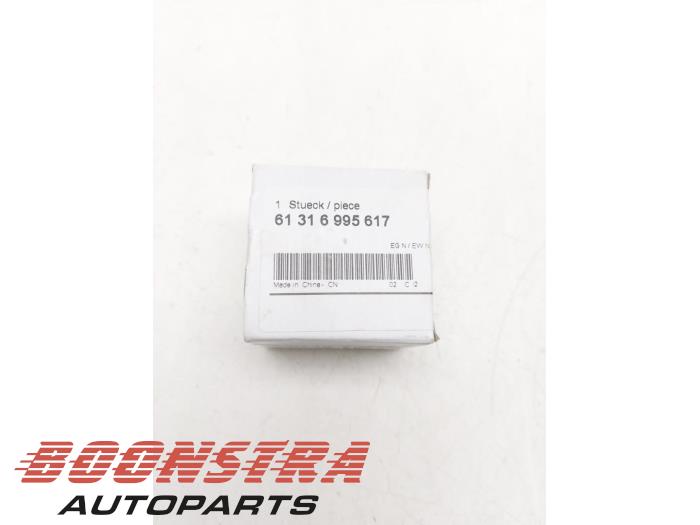 Nowe Modul immobilizera BMW 3 serie Touring (G21) Cena € 30,19 Z VAT oferowane przez Boonstra Autoparts