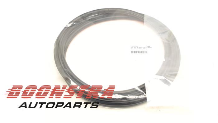 Używane Szyberdach (rózne) BMW 6 serie (F13) Cena € 108,84 Z VAT oferowane przez Boonstra Autoparts