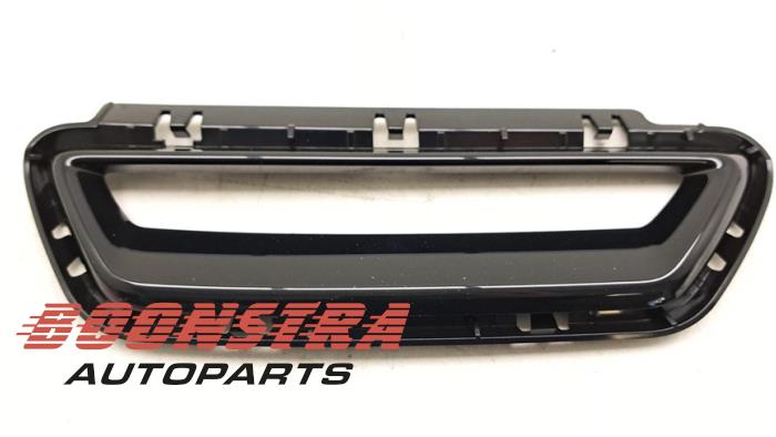 Begagnade Lufttratt BMW i4 (G26) Pris € 48,34 Inklusive moms erbjuds av Boonstra Autoparts
