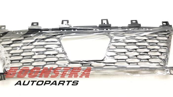 Begagnade Grill BMW 3 serie (G20) Pris € 120,94 Inklusive moms erbjuds av Boonstra Autoparts