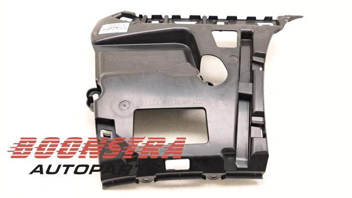 Usados Parachoque placa base BMW 3 serie Touring (F31) Precio € 108,84 IVA incluido ofrecido por Boonstra Autoparts