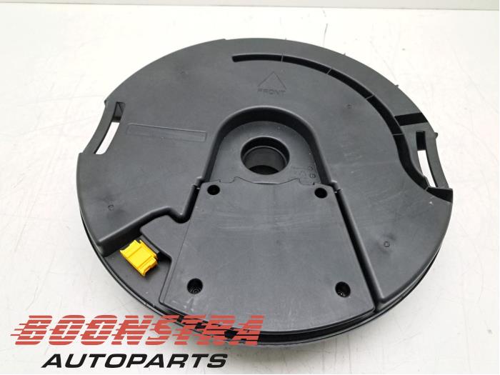 Begagnade Bashögtalare Seat Arona (KJX) 1.0 TSI 12V Pris € 66,49 Inklusive moms erbjuds av Boonstra Autoparts