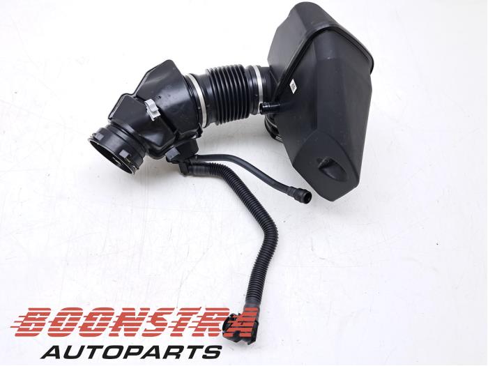 Begagnade Luftfilterhus BMW 5 serie (G60) 530e 2.0 TwinPower Turbo 16V Pris € 106,42 Inklusive moms erbjuds av Boonstra Autoparts