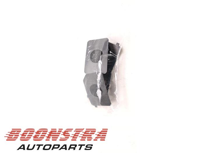 Begagnade Pdc-hållare BMW 1 serie (F21) Pris € 24,14 Inklusive moms erbjuds av Boonstra Autoparts
