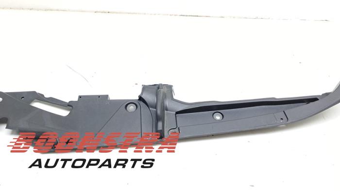 Gebrauchte Abdeckblech Motor BMW i5 Touring (G61) eDrive40 84 kWh Preis € 60,44 Mit Mehrwertsteuer angeboten von Boonstra Autoparts