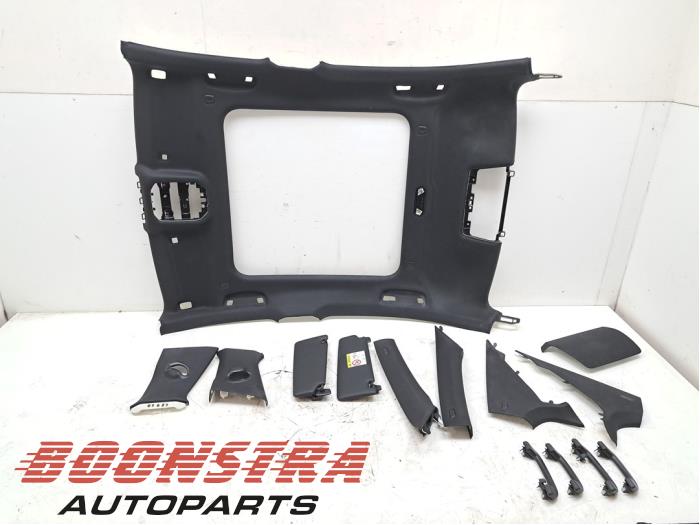 Używane Podsufitka BMW 5 serie (G60) 530e 2.0 TwinPower Turbo 16V Cena € 1.209,94 Z VAT oferowane przez Boonstra Autoparts