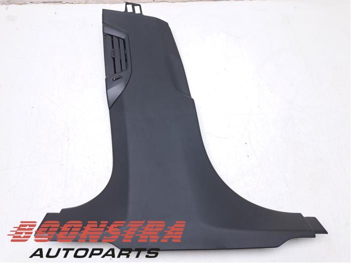 Begagnade Stripe, mitten vänster BMW 5 serie (G60) 530e 2.0 TwinPower Turbo 16V Pris € 44,95 Inklusive moms erbjuds av Boonstra Autoparts