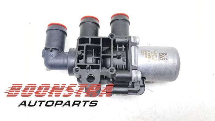 Begagnade Extra vattenpump BMW 5 serie (G60) 530e 2.0 TwinPower Turbo 16V Pris € 149,96 Inklusive moms erbjuds av Boonstra Autoparts