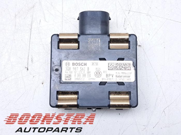 Begagnade Radarsensor Volkswagen Passat Variant (3G5) 1.6 TDI 16V Pris € 194,95 Marginaltabell erbjuds av Boonstra Autoparts