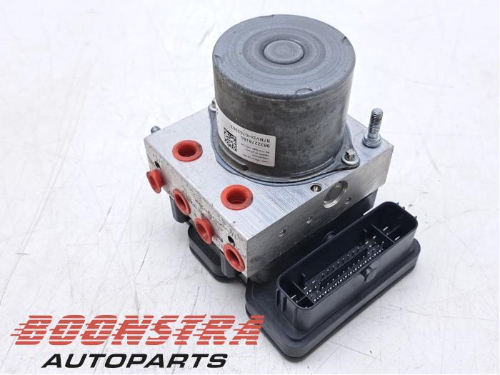 Begagnade ABS-pump Peugeot 3008 II (M4/MC/MJ/MR) 1.2 12V e-THP PureTech 130 Pris € 149,95 Marginaltabell erbjuds av Boonstra Autoparts