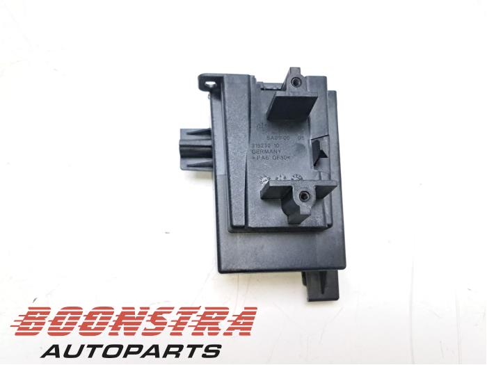 Używane Modul (rózne) BMW 5 serie (G60) 530e 2.0 TwinPower Turbo 16V Cena € 49,95 Z VAT oferowane przez Boonstra Autoparts