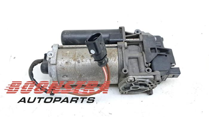 Begagnade Luftpump (fjädring) Tesla Model X 100D Pris € 295,00 Marginaltabell erbjuds av Boonstra Autoparts