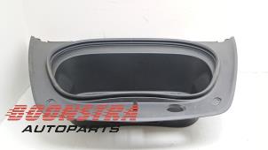 Begagnade List, bagageutrymme Tesla Model 3 Long Range, Performance AWD Pris € 70,21 Marginaltabell erbjuds av Boonstra Autoparts