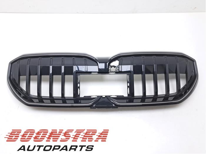 Używane Grill BMW 5 serie Touring (G61) Cena € 299,95 Z VAT oferowane przez Boonstra Autoparts