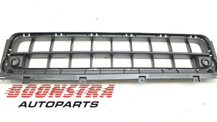 Nya Grill Mini Paceman (R61) Pris € 49,95 Inklusive moms erbjuds av Boonstra Autoparts