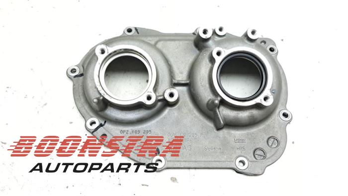 Usagé Couvercle de distribution Porsche Cayenne III (9YA) 4.0 V8 Turbo S 32V E-Hybrid Prix € 24,95 Règlement à la marge proposé par Boonstra Autoparts