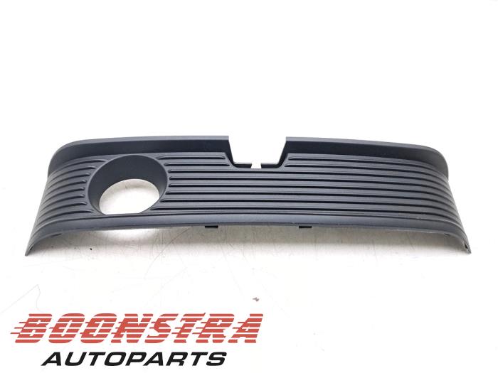 Begagnade Grill Porsche Taycan (Y1A) 4S Pris € 49,95 Marginaltabell erbjuds av Boonstra Autoparts