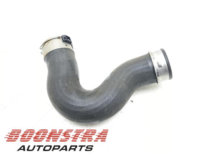 Gebrauchte Intercooler Schlauch Mercedes Sprinter 3t (906.71) 218 CDI 24V Preis € 60,44 Mit Mehrwertsteuer angeboten von Boonstra Autoparts