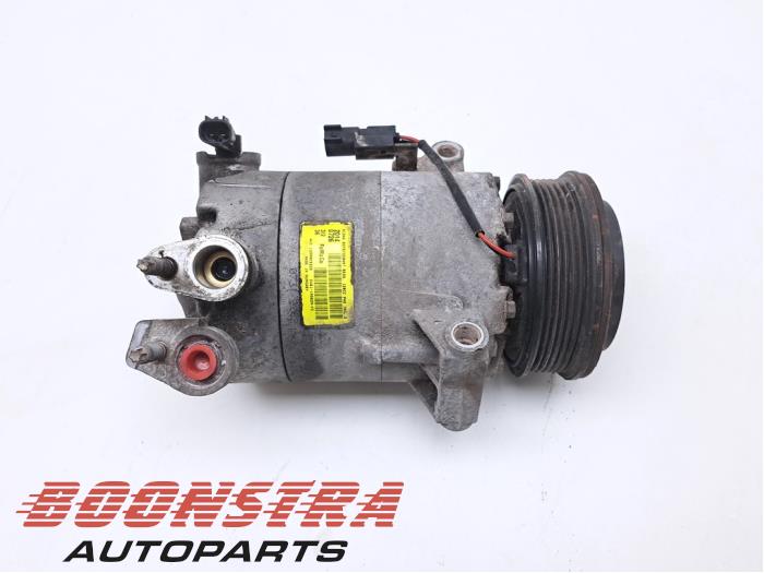 Usagé Pompe clim Ford Focus 3 Wagon 1.0 Ti-VCT EcoBoost 12V 100 Prix € 59,95 Règlement à la marge proposé par Boonstra Autoparts