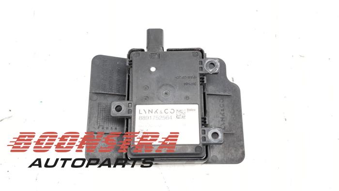 Begagnade Dödvinkelsensor Lynk &amp; Co 01 1.5 PHEV Pris € 56,16 Marginaltabell erbjuds av Boonstra Autoparts