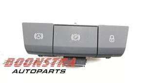Usados Interruptor de freno de mano Cupra Formentor 1.4 e-Hybrid VZ 16V Precio € 24,95 Norma de margen ofrecido por Boonstra Autoparts