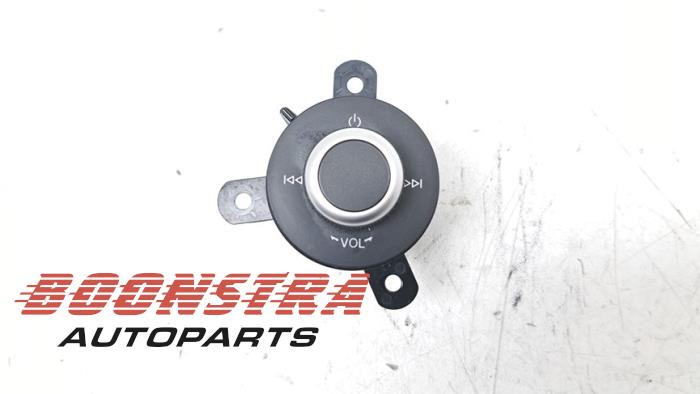 Używane Przelacznik Alfa Romeo Stelvio (949) 2.0 T 16V Q4 Cena € 49,95 Procedura marży oferowane przez Boonstra Autoparts