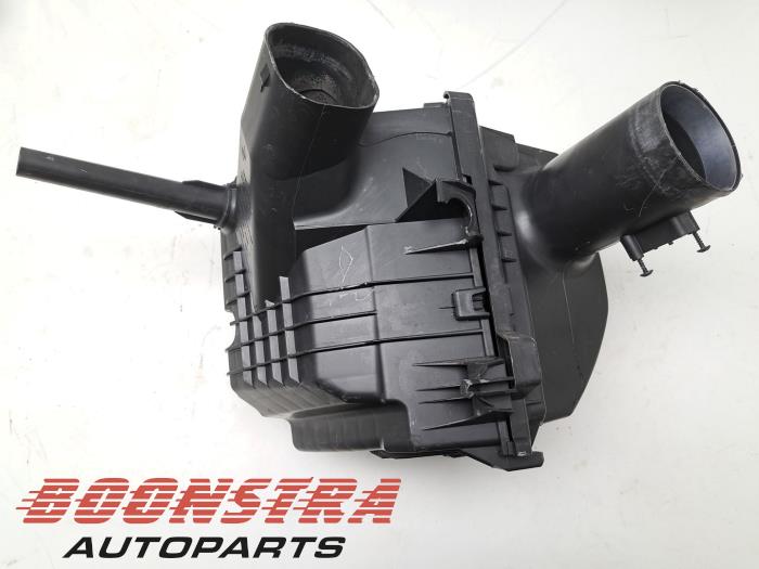 Begagnade Luftfilterhus Renault Trafic (1FL/2FL/3FL/4FL) 2.0 dCi 16V 145 Pris € 49,95 Inklusive moms erbjuds av Boonstra Autoparts