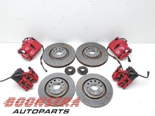 Begagnade Bromssats, komplett, fram + bak Volkswagen Golf VII (AUA) 2.0 GTI 16V Performance Package Pris € 969,95 Marginaltabell erbjuds av Boonstra Autoparts