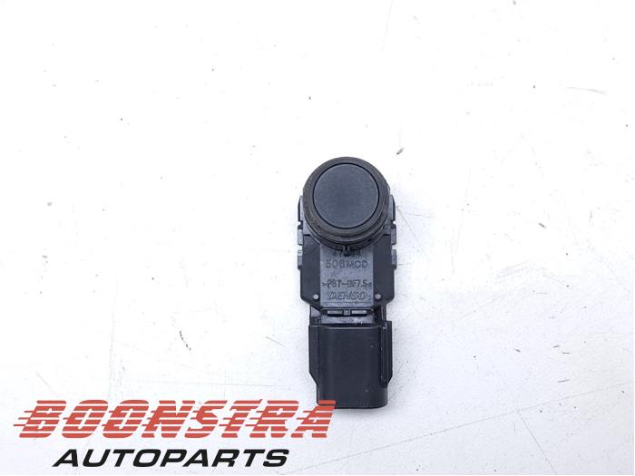 Begagnade Parkeringssensor Toyota RAV4 (A5) 2.5 Hybrid 16V AWD Pris € 36,95 Marginaltabell erbjuds av Boonstra Autoparts