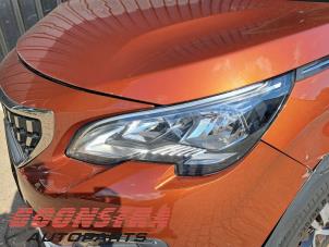 Usados Faro izquierda Peugeot 3008 II (M4/MC/MJ/MR) 1.6 BlueHDi 120 Precio € 499,00 Norma de margen ofrecido por Boonstra Autoparts