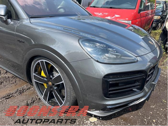 Używane Przód kompletny Porsche Cayenne III (9YA) 4.0 V8 Turbo S 32V E-Hybrid Cena € 14.995,00 Procedura marży oferowane przez Boonstra Autoparts