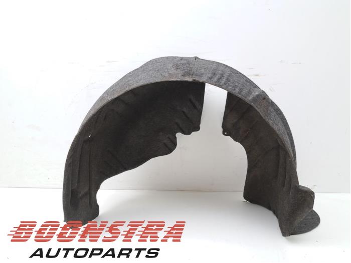 Używane Nadkole Ford Focus 4 1.0 Ti-VCT EcoBoost 12V 125 Cena € 37,95 Procedura marży oferowane przez Boonstra Autoparts