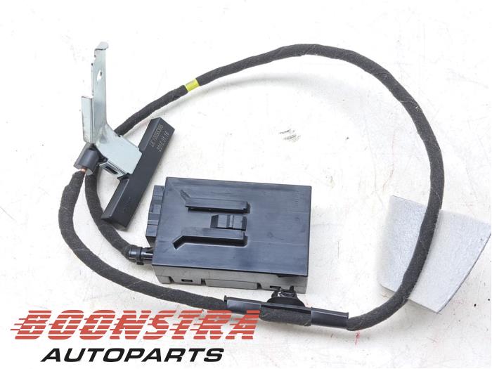 Używane Antena Mitsubishi Outlander (GF/GG) 2.0 16V PHEV 4x4 Cena € 49,99 Procedura marży oferowane przez Boonstra Autoparts