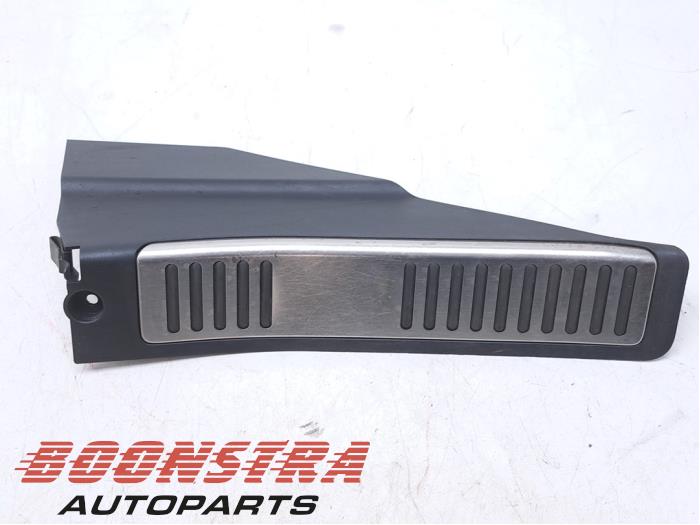 Używane Stopien Audi R8 (4S3/4SP) 5.2 V10 Plus Quattro Cena € 49,95 Procedura marży oferowane przez Boonstra Autoparts
