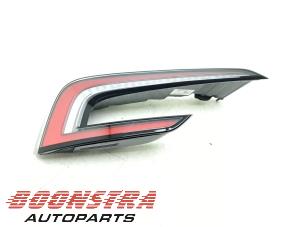 Begagnade Baklykta, vänster Tesla Model 3 Long Range, Performance AWD Pris € 249,00 Marginaltabell erbjuds av Boonstra Autoparts