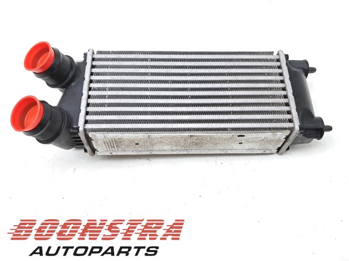 Usados Intercooler Peugeot Partner (GC/GF/GG/GJ/GK) 1.6 BlueHDI 75 Precio € 34,94 IVA incluido ofrecido por Boonstra Autoparts