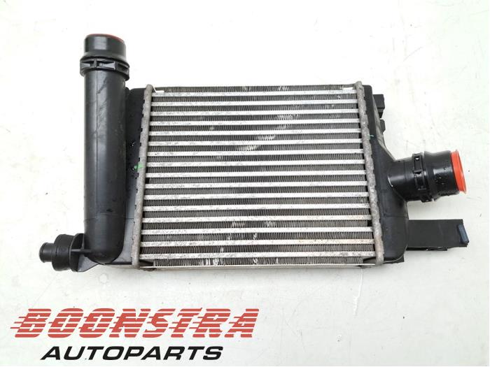 Usados Intercooler Renault Captur I (2R) 1.3 TCE 150 16V Precio € 39,95 Norma de margen ofrecido por Boonstra Autoparts