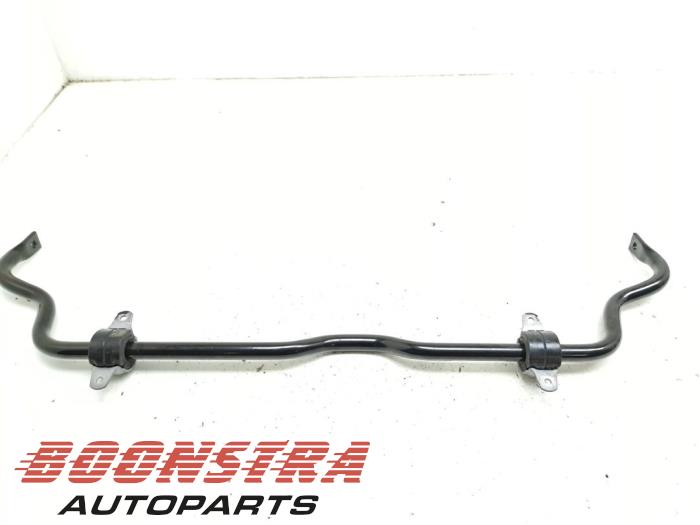 Używane Stabilizator przód Mercedes A Limousine (177.1) 1.3 A-180 Turbo Mild Hybrid Cena € 37,15 Procedura marży oferowane przez Boonstra Autoparts