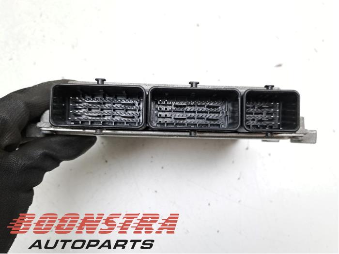 Engine management computer from a Dacia Sandero II 0.9 TCE 12V LPG 2017