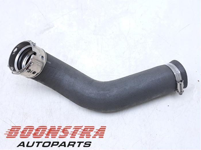 Gebrauchte Intercooler Schlauch Renault Master III (MA/MB/MC/MD/MH/MF/MG/MH) 2.3 dCi 135 16V FWD Preis € 59,29 Mit Mehrwertsteuer angeboten von Boonstra Autoparts